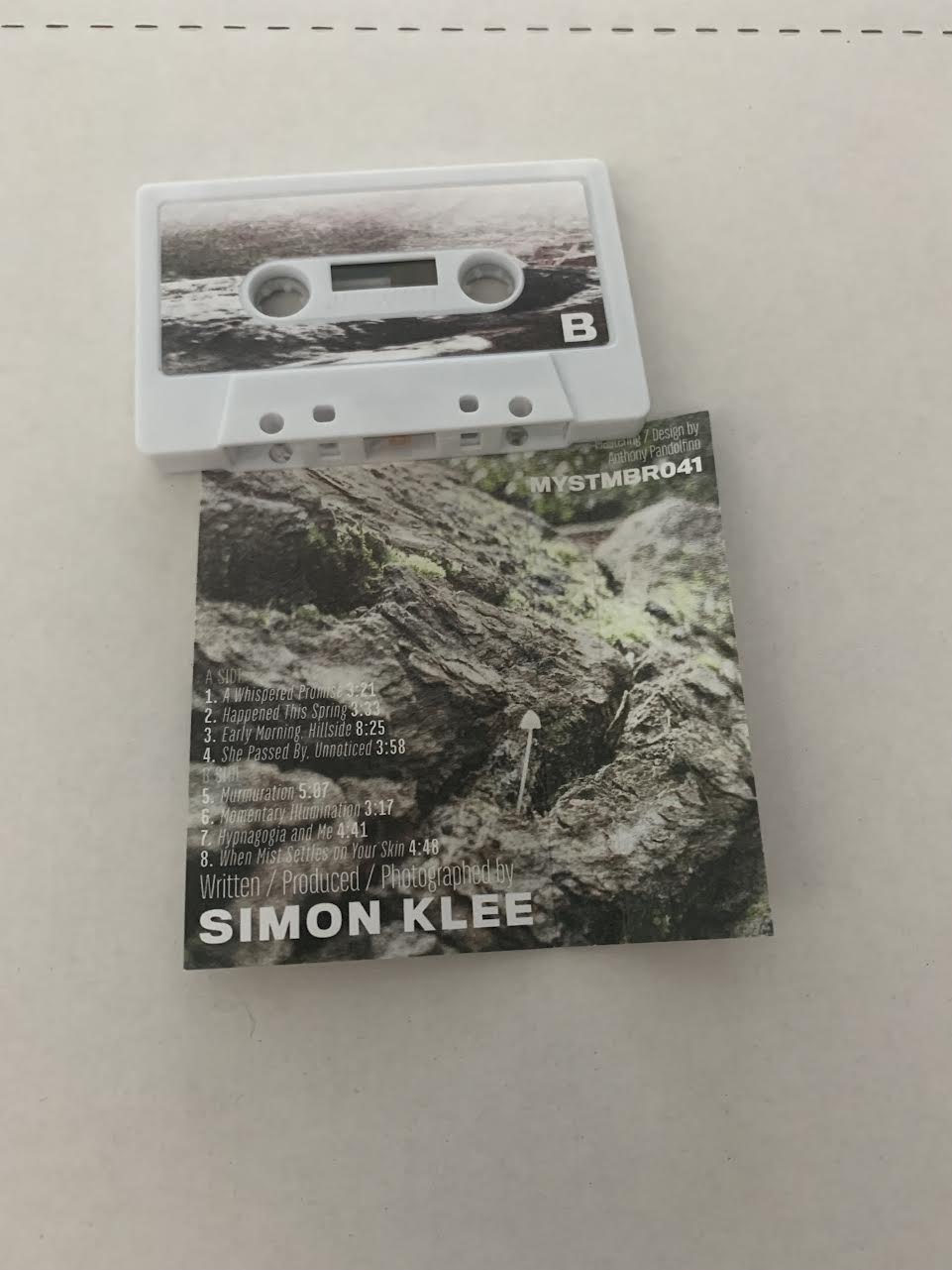 Simon Klee - Momentary Illumination [Downtempo] (Mystic Timbre - Tape - 7/13/20)
